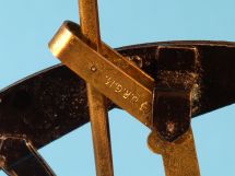 detail 7