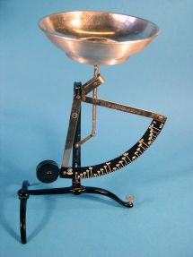 letter scale, maker Ph.J. Maul