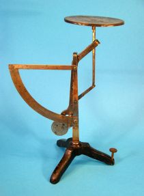 letter scale, maker F. Soennecken