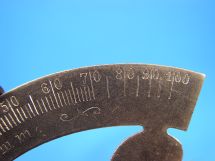 detail 3