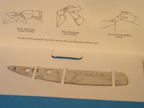 Epistola letter balance in packing