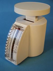 letter scale, maker Jakob Maul