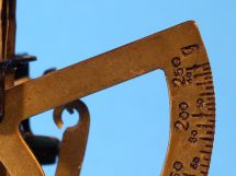 detail 3