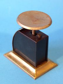 back of the scale