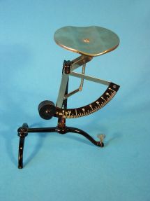 letter scale, maker Ph.J. Maul