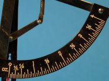 detail 8