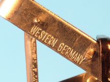 detail 12