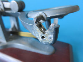 detail 10