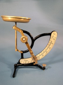 letter scale, maker M.I.K.A.