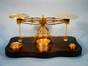 letter balance, maker J.Girard
