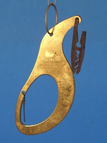 letter scale, Quelle, France