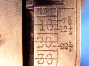 detail 8