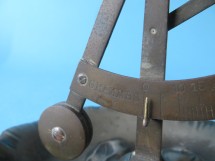 detail 1