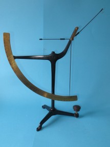 paper scale, maker A. v.d. Korput
