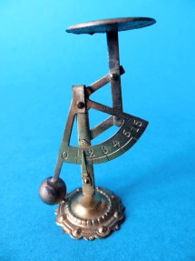 Erhard & Söhne letter scale