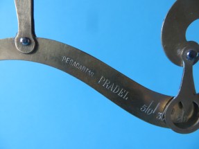 detail 1