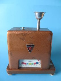 egg scale, maker Hartner, Germany