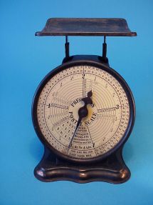 Precision letter scale, maker Triner, USA