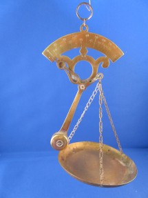 scale, maker Narcisse Briais