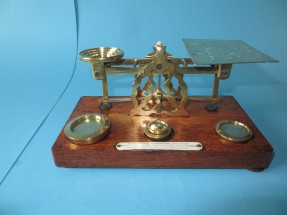 letter scale, maker Sampson Mordan & Co.