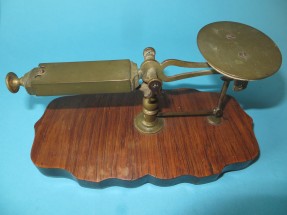 balance, maker Narcisse Briais