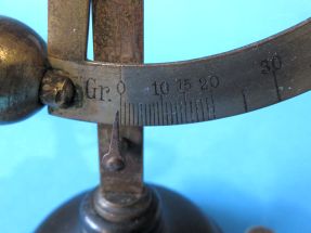 detail 4