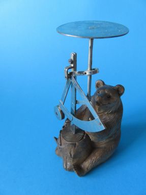 Black Forest bear with letter  scale