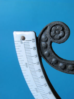 detail 7