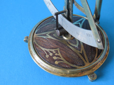 detail 4