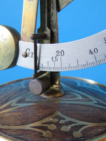 detail 7