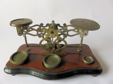 letter scale, maker Narcisse Briais