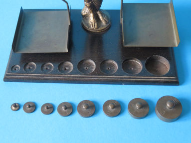 the weights of the Fortune balance
