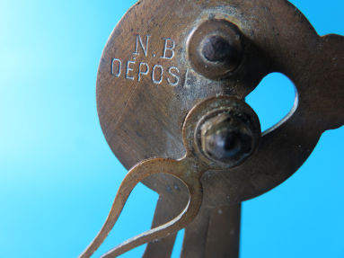 detail 1