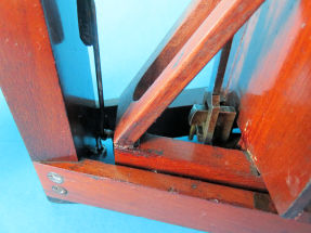 detail 8