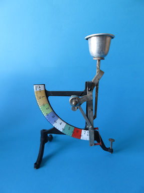 egg grading scale, maker Ph.J. Maul