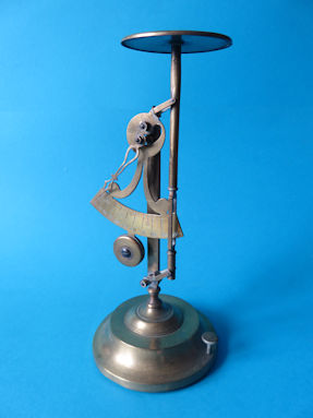 letter scale, maker Narcisse Briais