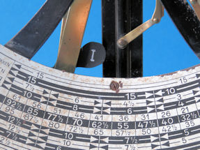 detail 10