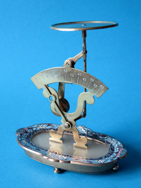 letter scale, maker Narcisse Briais
