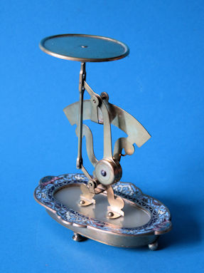 back of the scale