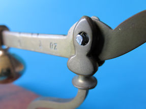 detail 11