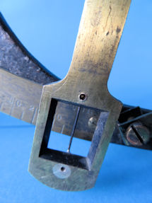 detail 1