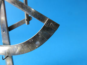 detail 3