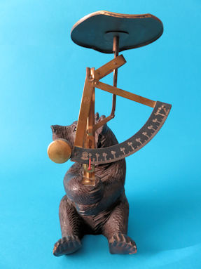 Black Forest bear with letter scale