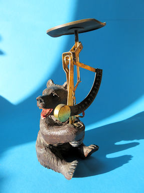 bear with letter scale