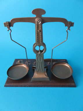 back of the scale