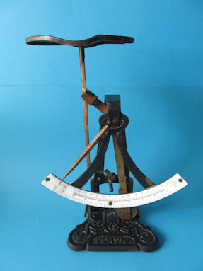 letter scale, maker Ph.J. Maul