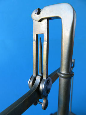 detail 16