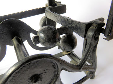 detail 8