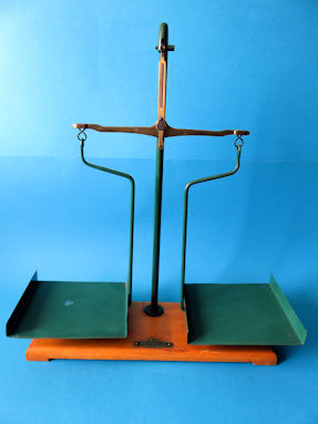 postal balance, maker Ph.J. Maul
