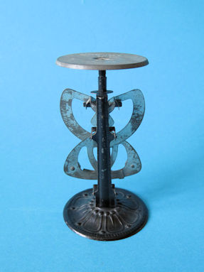 back of the toy letter scale